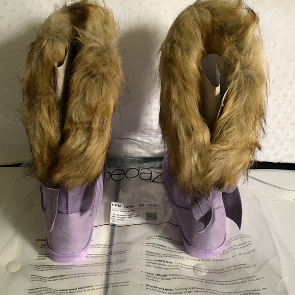 SHOEDAZZLE BOOTS, FAUX SUEDE, FUZZIES), FLAT, SIZE 9M - Picture 2 of 6